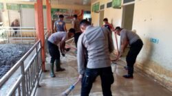 Pantang Menyerah, BKO Brimob dan Polsubsektor Rusip Antara Terus Lanjutkan Gotong Royong, Puskesmas Kembali Pulih