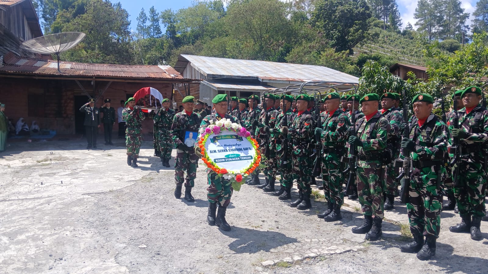 Kasdim 0106/Aceh Pimpin Upacara Pemakaman Jenazah Anggota Rindam IM