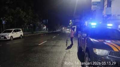 Kanit Samapta Polsek Rangkasbitung Polres Lebak Patroli Dan Cek Mesin ATM Milik Bank BNI