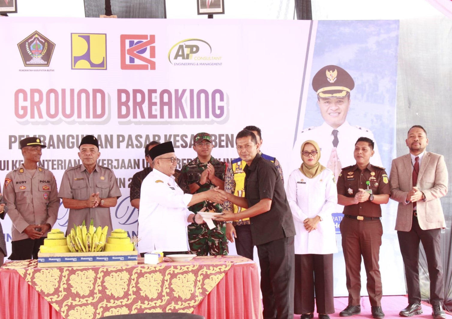 Dorong Perekonomian Rakyat, Forkopimda Kab. Blitar Hadiri Peletakan Batu Pertama Pembangunan Pasar Kesamben