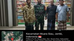Patroli Malam dan Komsos, TNI Bersama Warga Jaga Keamanan Lingkungan