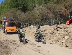 TNI AD Kerahkan Alat Berat Untuk Pembesihan Jalan Takengon – Bintang