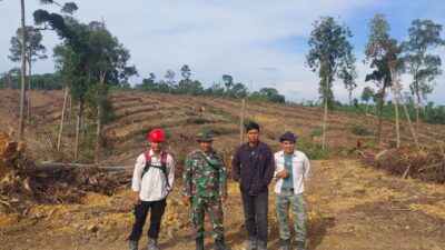 Babinsa Koramil 420-03/Pauh Kodim 0420/Sarko. Himbau dan ajak masyarakat tidak membuka hutan dan dengan cara dibakar