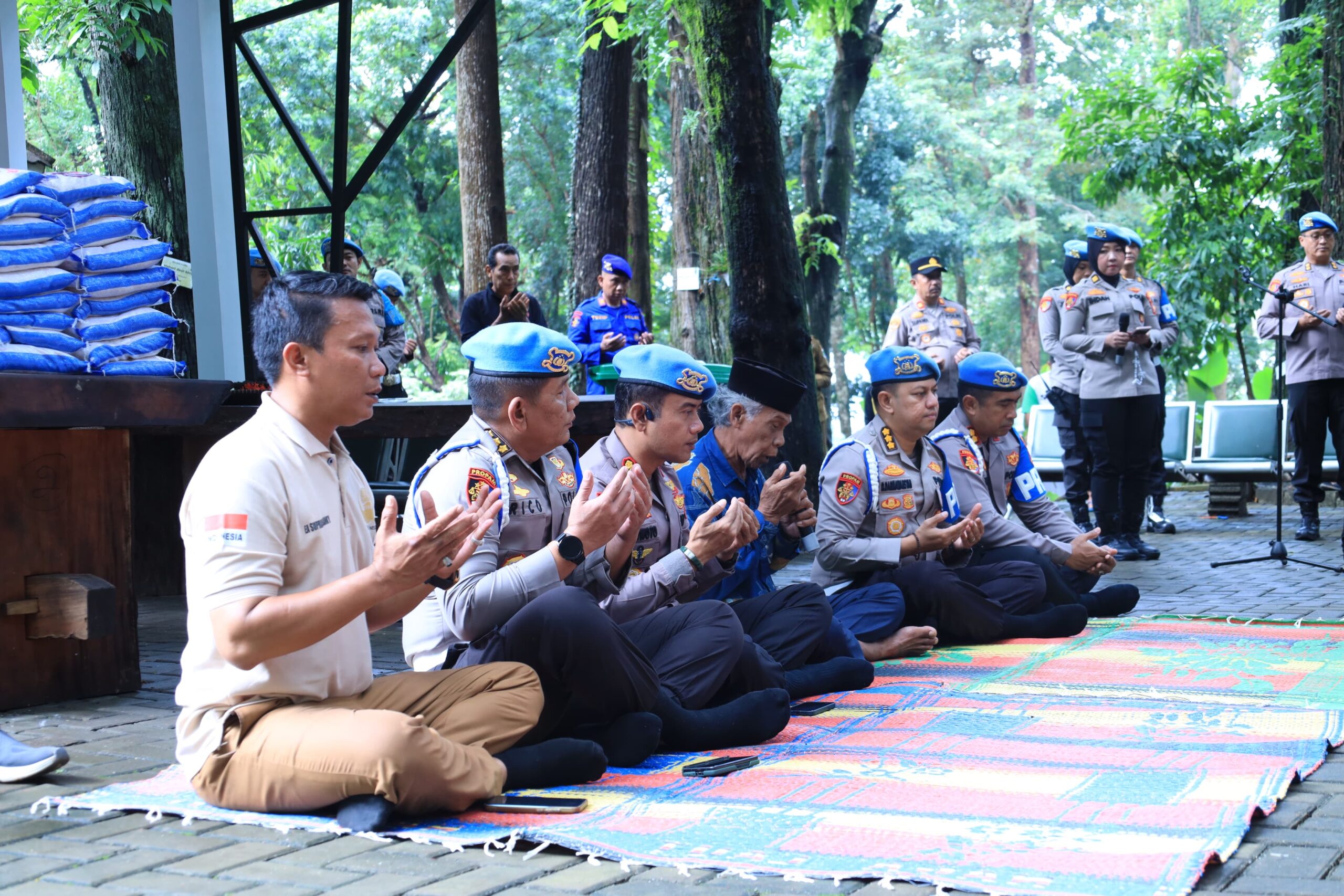 Bid Propam Polda Banten Gelar Bakti Sosial, Dalam Rangka Pembinaan Tradisi dan Pembaretan Bintara Remaja Divpropam