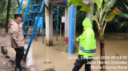 Personil Piket Polsek Rangkasbitung Polres Lebak Pantau Debit Air Sungai Ciujung-Ciberang Personil Piket Polsek Rangkasbitung Polres Lebak Pantau Debit Air Sungai Ciujung-Ciberang