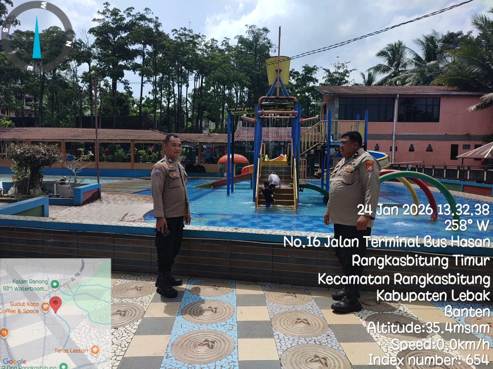 Petsonil Polsek Rangkasbitung Polres Lebak Patroli Dialogis Ke Obyek Wista Kolam Renang