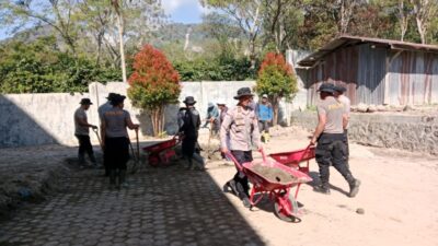 Polres Bener Meriah Gelar Bakti Sosial di Masjid Syuhada, Bersihkan Sisa Longsor Pasca Banjir Bandang
