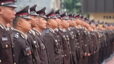 283 Personel Polda Banten Terima Satyalencana Pengabdian atas Dedikasi dan Loyalitas