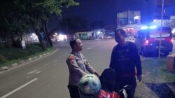 Personil Polsek Ciwandan Patroli Dan Ngobrol Dengan Para Remaja Sampaikan Himbauan Kamtibmas. Personil Polsek Ciwandan Patroli Dan Ngobrol Dengan Para Remaja Sampaikan Himbauan Kamtibmas.