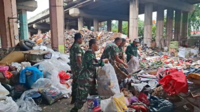 Satgas Sampah Kodim 0502/JU Bergerak Cepat Tangani Darurat Sampah Di Wilayah Jakarta Utara Dan Kepulauan Seribu