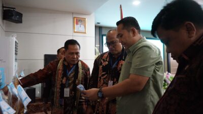 Buka Pelatihan UMKM, Bupati M. Syukur Dorong Industri Lokal Masuk Dunia Ritel Waralaba