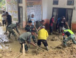 Sat Brimob Polda Aceh Bersama Polres Bener Meriah Laksanakan Pembersihan Lanjutan Meunasah KMAP Lampahan Pasca Bencana