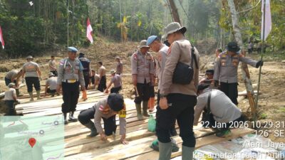 Pembuatan Jembatan Dusun uning luar ,  Desa Setie  Rampung 100 Persen.