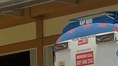 DI JALAN P .TIRTAYASA SUKABUMI KEC SUKABUMI KOTA BANDAR LAMPUNG DIDUGA DIBELAKANG RUKO ADA AKTIFITAS DAN MENGOPLOS BBM BERSUBSIDI WARGA MINTA KAPOLDA LAMPUNG MENINDAK TEGAS !! DI JALAN P .TIRTAYASA SUKABUMI KEC SUKABUMI KOTA BANDAR LAMPUNG DIDUGA DIBELAKANG RUKO ADA AKTIFITAS DAN MENGOPLOS BBM BERSUBSIDI WARGA MINTA KAPOLDA LAMPUNG MENINDAK TEGAS !!