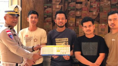 Ops Keselamatan, Satlantas Polres Aceh Tengah Sosialisasikan Tertib Berlalu Lintas kepada Pengemudi Angkutan Barang