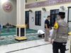 Anggota Polsek Gunungkencana Polres Lebak Rutin Giat Subling Di Mesjid Baitul mutaqin