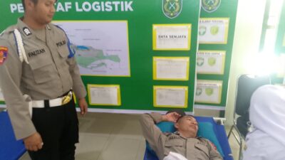 Personel Polres Aceh Tengah dan Bhayangkari Ikuti Bakti Kesehatan Donor Darah HUT Kartika Candra Kirana ke-80 di Makodim 0106