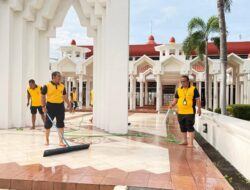 Respons Arahan Presiden, Polresta Bandara Soetta Bersih-bersih Masjid Nurul Barkah – Tangerang