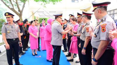 Kapolda Jambi Pimpin Langsung Pelepasan Wakapolda dalam Tradisi Penuh Makna