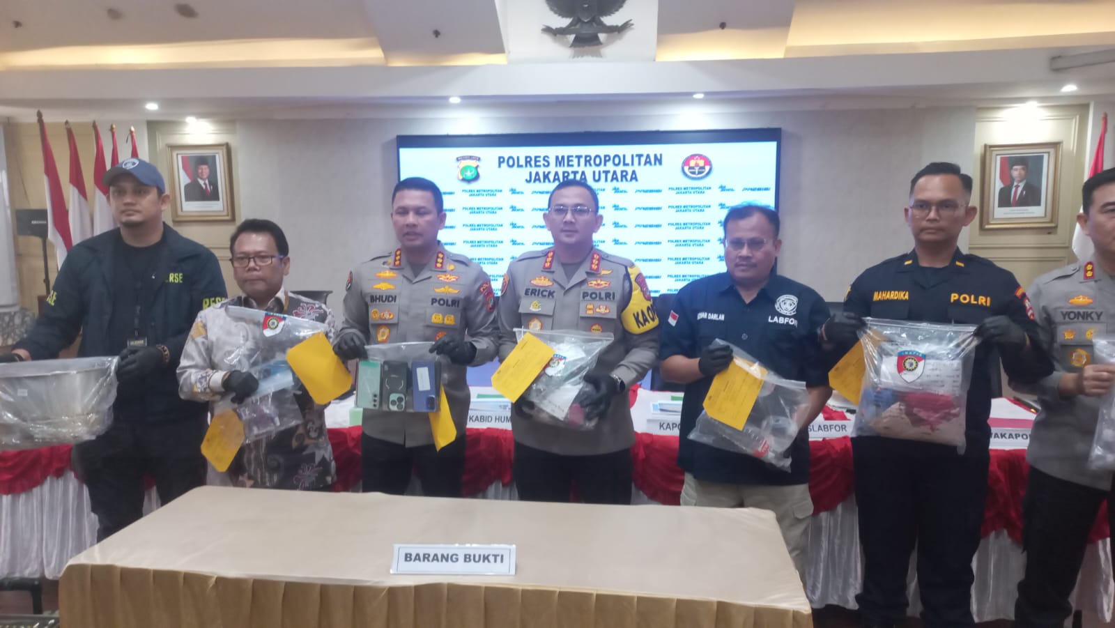 Polisi Ungkap Pembunuhan Berencana Satu Keluarga Di Warakas. Tiga Orang Tewas Diracun