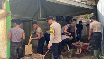 Polri di Aceh Tengah Gotong Royong Serentak, 13 Titik Fasilitas Umum Dibersihkan