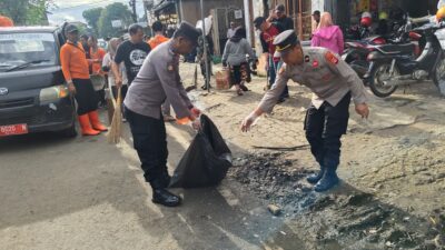 Dukung Program Presiden RI, Kapolres Lebak Bersama Forkopimda Gelar Gerakan Indonesia ASRI di Pasar Rangkasbitung