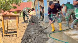 Satgas Gulbencal Kodim Aceh Tengah Bersihkan SMPN 26 Takengon Pascabanjir Bandang