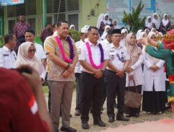 Lagi, Bupati M. Syukur Salurkan Perlengkapan Sekolah Gratis, Kepsek Diminta Antar ke Rumah Siswa