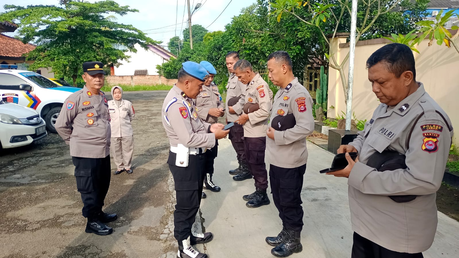 Kapolsek Warunggunung Polres Lebak Dampingi Kanit I Hartib Propam Polda Banten Gelar Gaktibplin di Mapolsek Warunggunung
