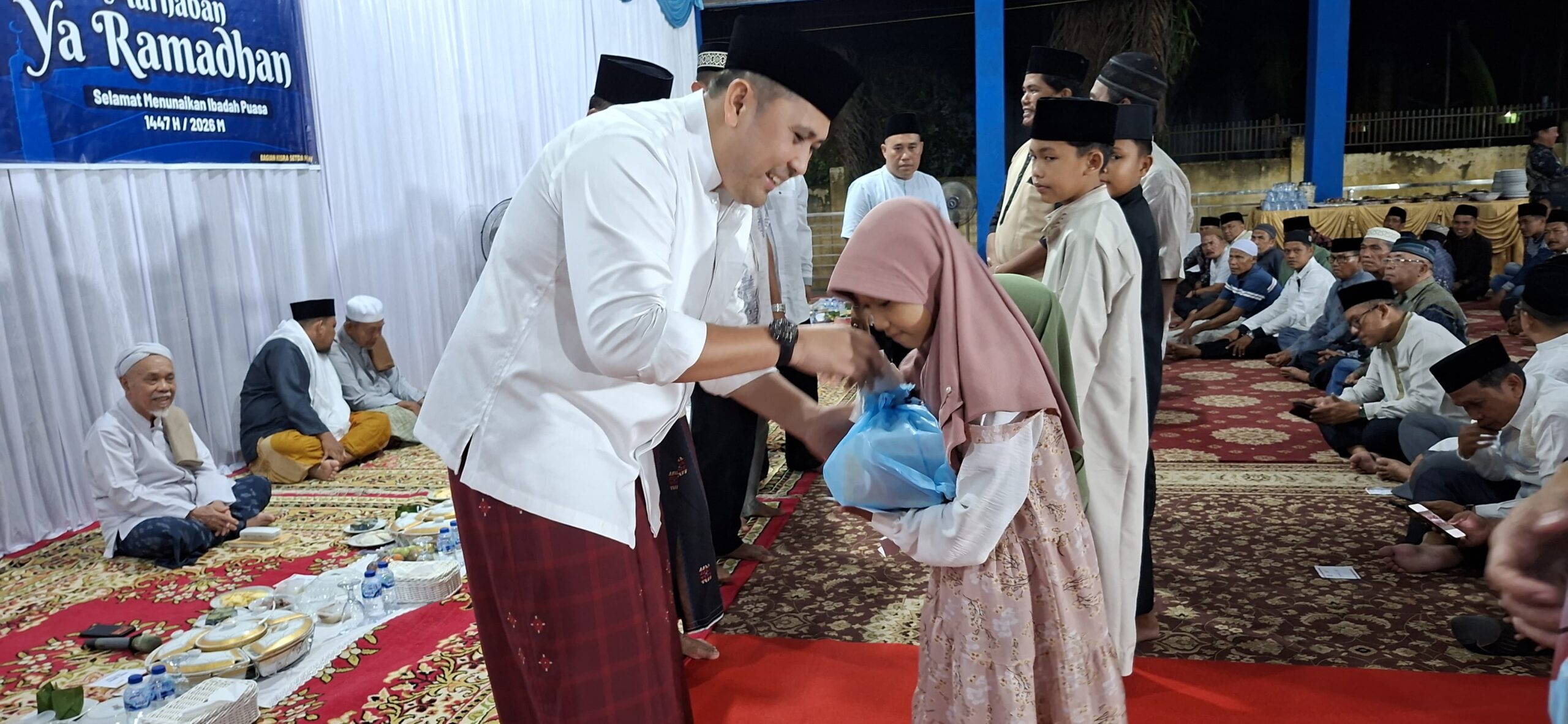 Sambut Ramadhan, Bupati M. Syukur Santuni Anak Yatim dan Fakir Miskin