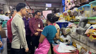 Kunjungi Pasar Badung Bali, Wapres Tinjau Stabilitas Harga dan Transaksi Pembayaran Non Tunai