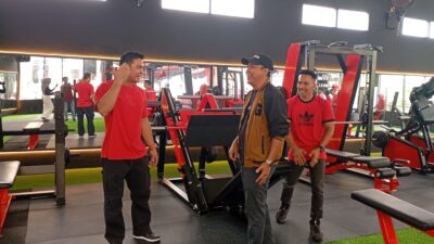 Wakili Bupati, Suherman Resmikan Squid Gym Fitness Center di Pematang Kandis