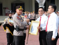 Upacara Hari Kesadaran Nasional, Kapolda Banten Berikan Penghargaan kepada 6 Personel