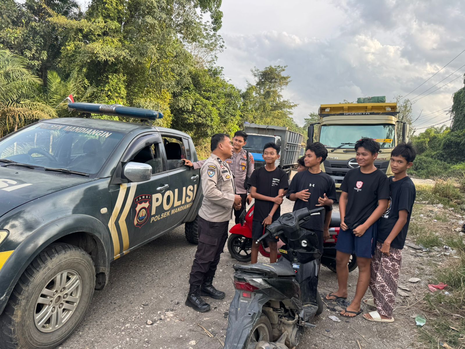 Polsek Mandiangin Intensifkan patroli dan Himbauan Antisipasi Tindak Pidana