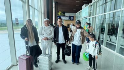 Polda Jabar Jemput 12 Pekerja Hiburan ke Sikka NTT, Didampingi Gubernur Jabar Dedi Mulyadi Polda Jabar Jemput 12 Pekerja Hiburan ke Sikka NTT, Didampingi Gubernur Jabar Dedi Mulyadi