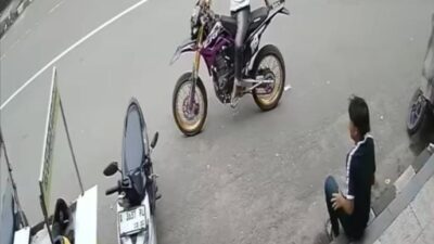 Sigap, Sat Reskrim Polres Lebak berhasil Ungkap Kasus Curanmor Terekam CCTV di Areal Makam Pahlawan Sigap, Sat Reskrim Polres Lebak berhasil Ungkap Kasus Curanmor Terekam CCTV di Areal Makam Pahlawan