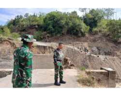 Dandim 0106/Aceh Tengah Tinjau Pembangunan Jembatan Gantung di Kecamatan Linge