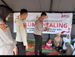 Berbagi Tawa, Mahasiswa STIK-PTIK Hibur Anak-anak dan Gelar Bakti Kesehatan di Pengungsian Jamur Ujung