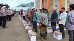 Mahasiswa STIK Angkatan 83 Tebar Kepedulian di Mendale, Salurkan 40 Paket Sembako dan Pulihkan Fasilitas Ibadah