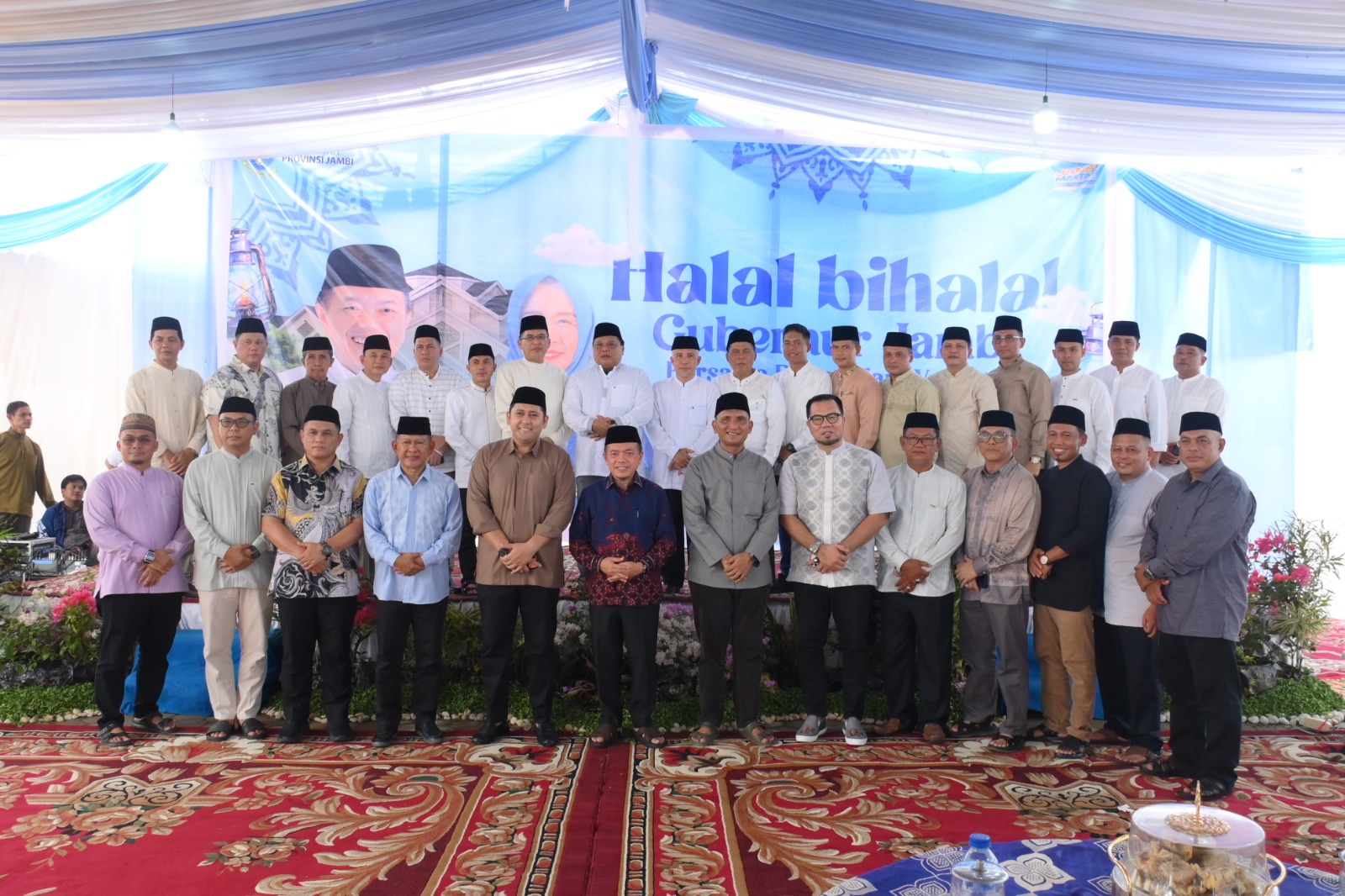 Open house rumah Gubernur Alharis 