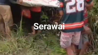 Ambulans Takluk di Jalan Rusak Serawai: Jenazah Terhenti, Negara Dimana? Ambulans Takluk di Jalan Rusak Serawai: Jenazah Terhenti, Negara Dimana?