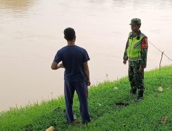 Guna Antusipasi Banjir, Babinsa Aktif Laksanakan Patroli Bencal