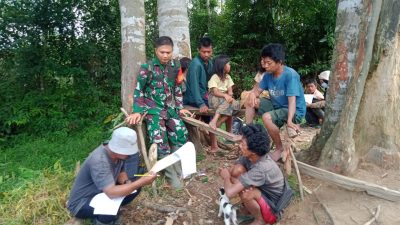 Babinsa Silaturahmi Lewat Komsos Bersama Warga Desa Bukit Suban Babinsa Silaturahmi Lewat Komsos Bersama Warga Desa Bukit Suban