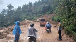 Polsek Lut Tawar Gerak Cepat Tangani Longsor, Akses Jalan Takengon–Bintang Kembali Normal