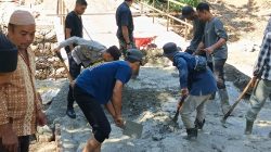 Gotong Royong Polisi dan Warga, Jembatan Darurat di Rusip Antara Aceh Tengah Dikebut, Akses Tiga Kampung Segera Normal