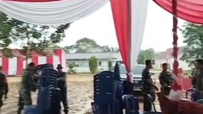 Walau Diguyur Hujan, Satgas TMMD ke 128 Kodim 0420/Sarko Tak Surut Lakukan Persiapan TMMD