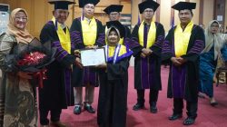 Wabup Khafidh Mewisuda 27 Orang Lansia Tangguh
