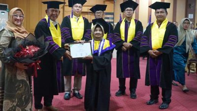 Wabup Khafidh Mewisuda 27 Orang Lansia Tangguh